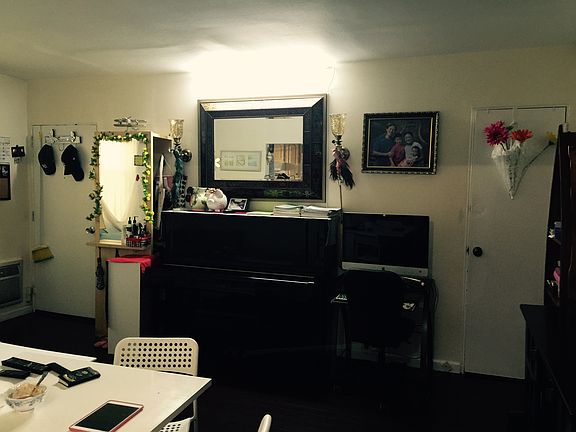 4th image of 134-00 Jewel Ave #1