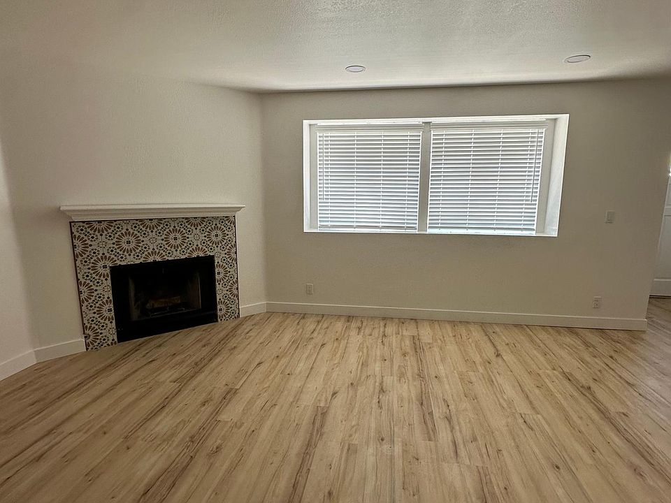 1st image of 15071 Mulberry Dr APT 23