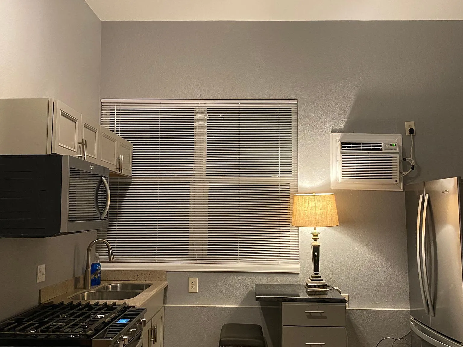 Studio, 271 sqft, $1,275 — Photo 3