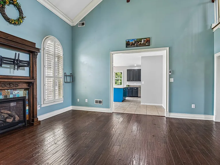 1097 Underwood Rd — Photo 15
