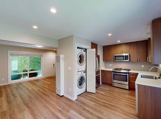 1441 Casa Buena Dr #201, Corte Madera, CA 94925