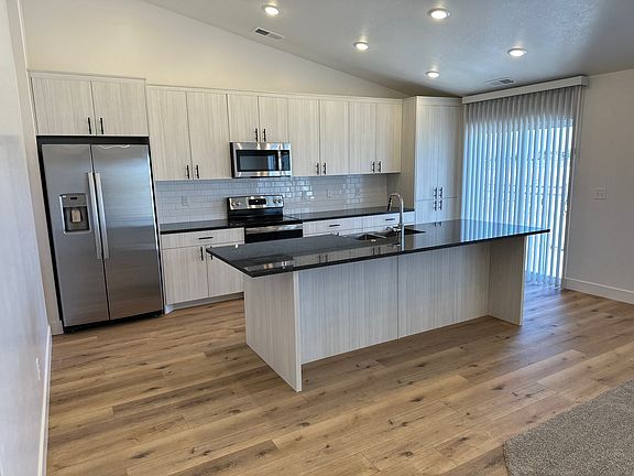 Large kitchen with upgrade cabinetry and large island