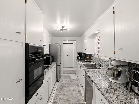 3rd image of 8925 E Bellevue St