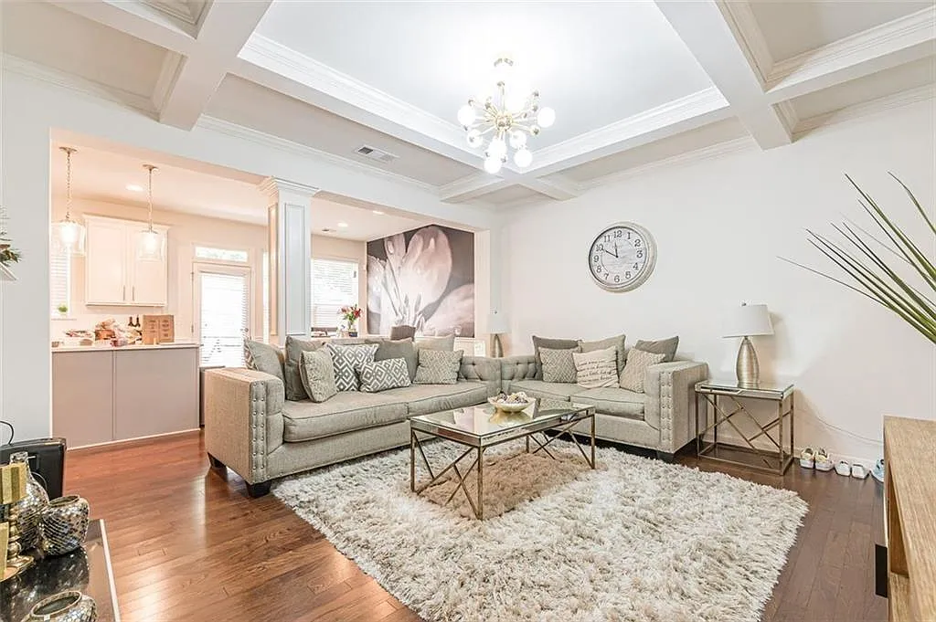 3 bed, 2.5 bath, 1879 sqft, $2,595 — Photo 3