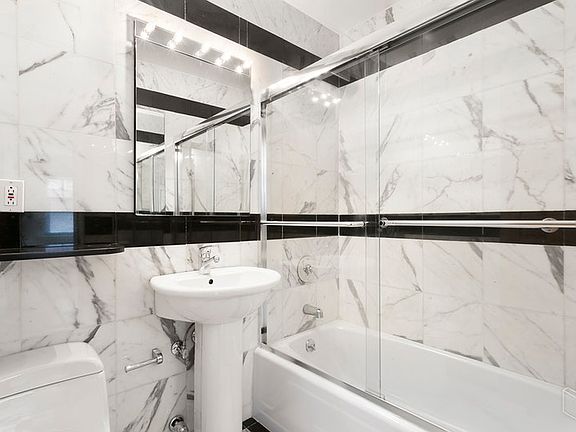 5th image of 101 W 12th St APT 3S