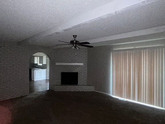 2nd image of 2908 E Fort Worth St