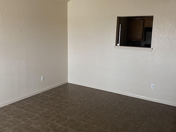 2nd image of 1207 Cinch Dr APT A