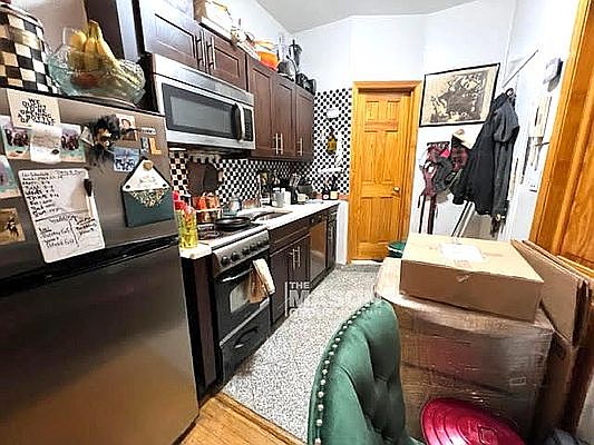 2nd image of 331 W 43rd St APT 1D