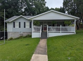 111 Gaywood Dr, Saint Clairsville, OH 43950