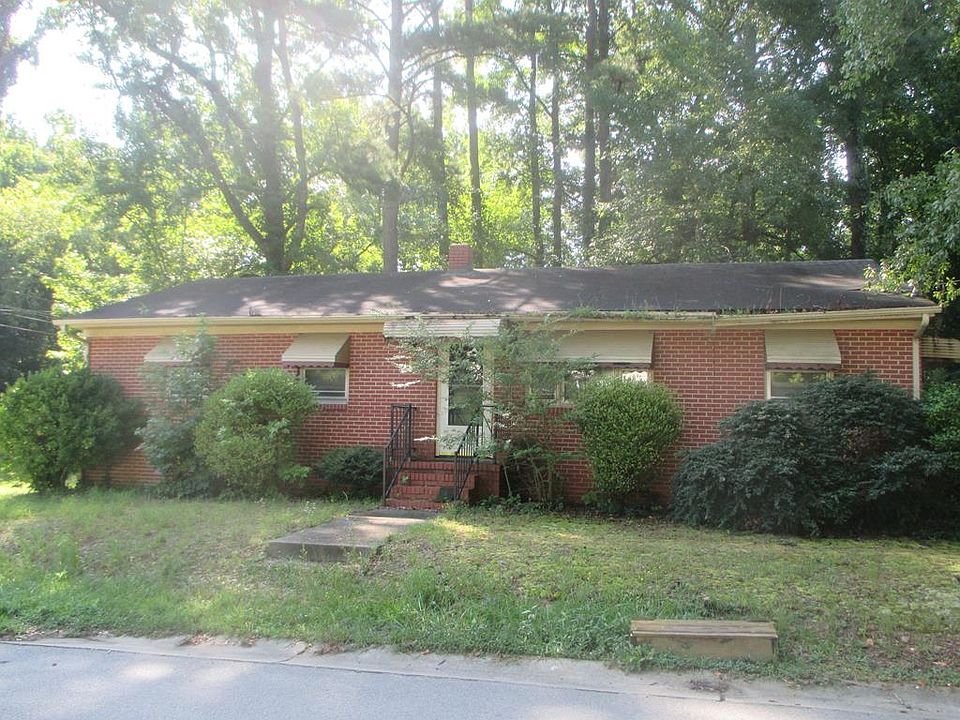 1st image of 102 Taft St