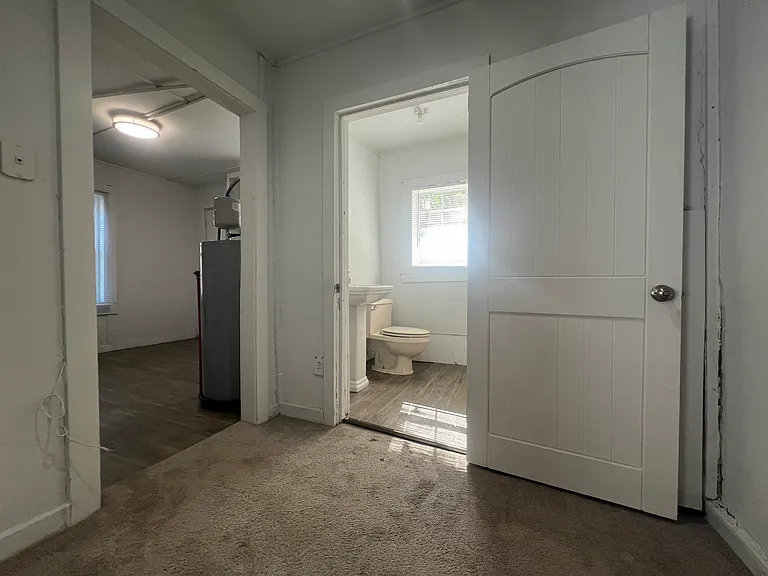 93 Thomas St — Photo 8