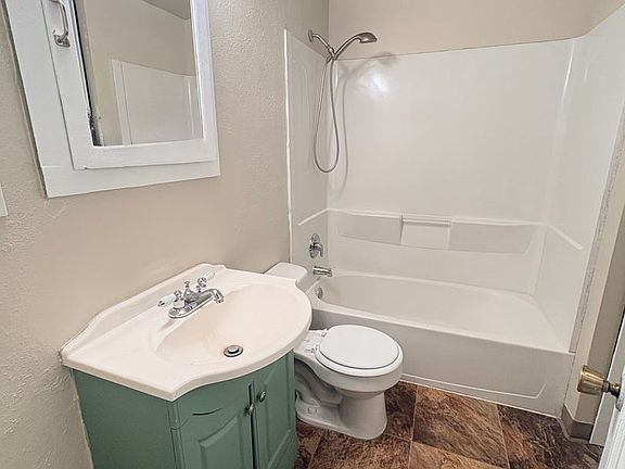 4th image of 1619 N Madison St #2