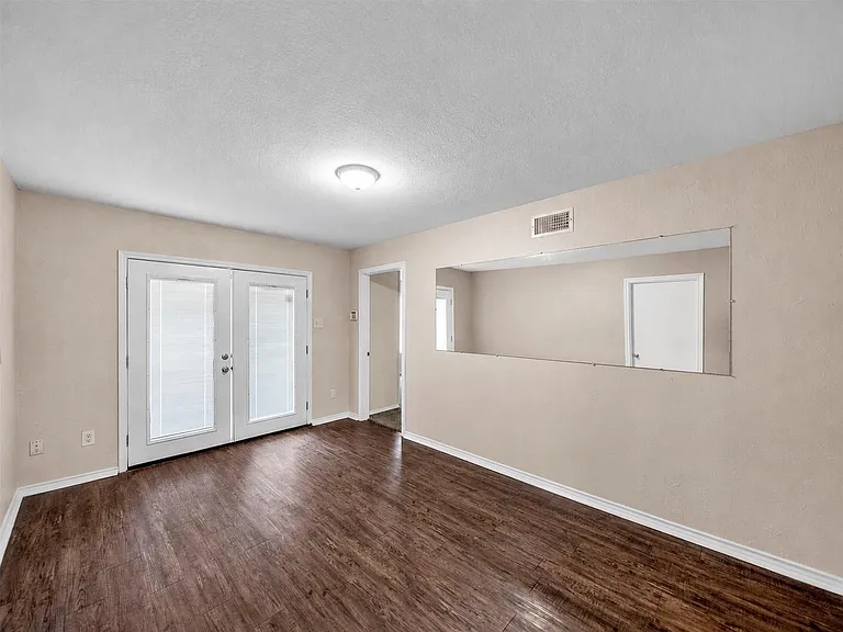 422 Woodhollow Dr — Photo 11