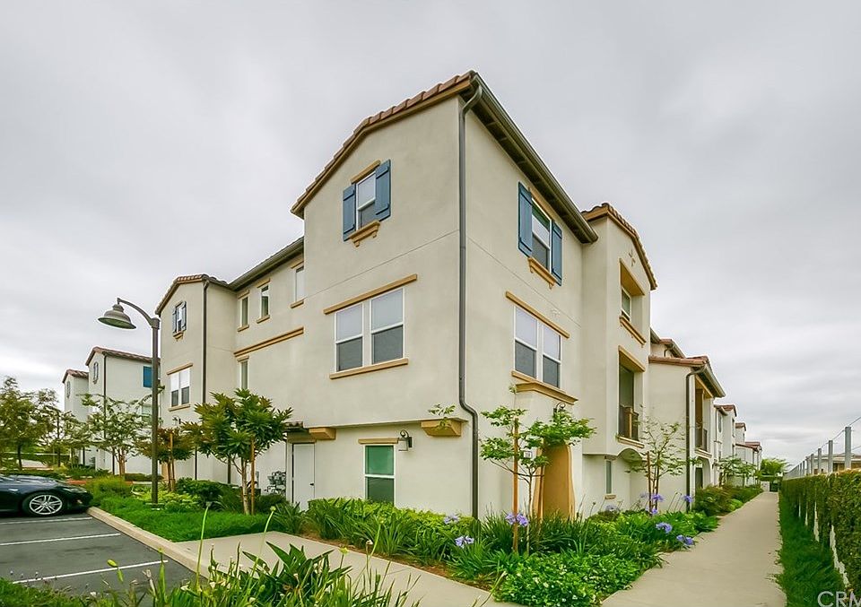 1st image of 1114 Calle Montana