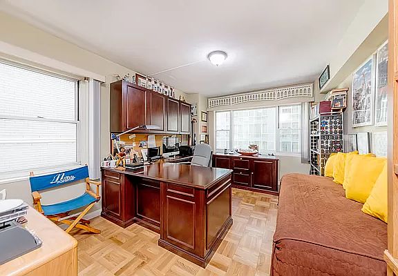 4th image of 100 W 57th St APT 8N