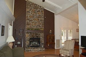4th image of 7 Willow Oak Ln