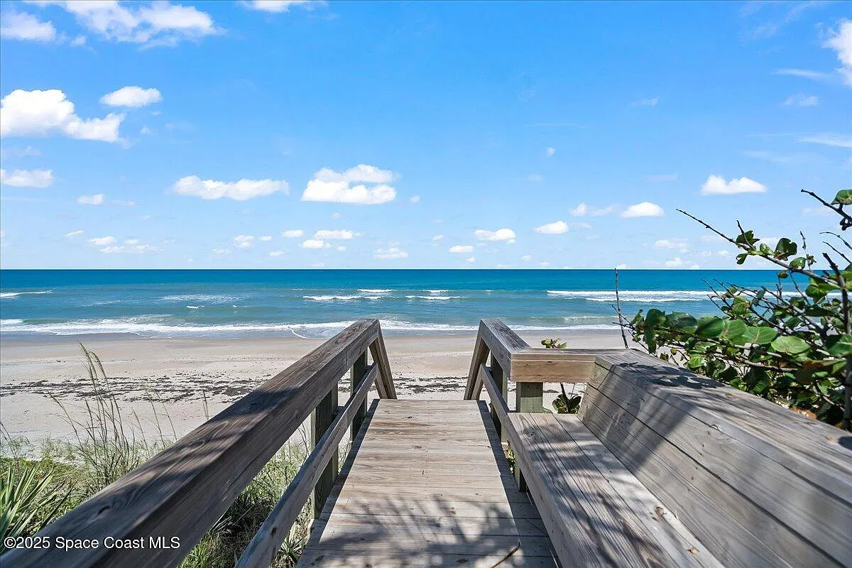 3 bed, 3.5 bath, 3420 sqft, $25,000 — Photo 4