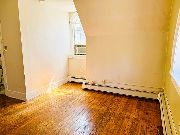 469 Whitney Ave #8-3 — Photo 9