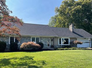 342 Ruth Ridge Dr, Lancaster, PA 17601