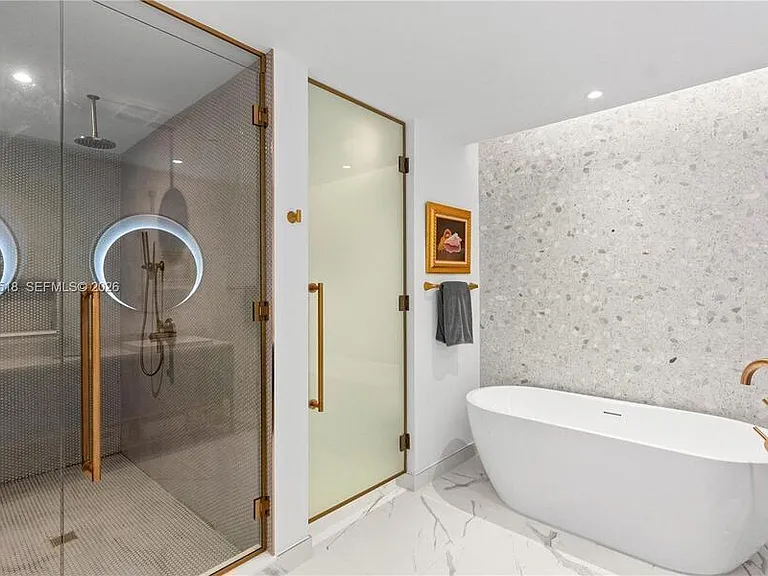 2678 Tigertail Ave #Penthouse 4 — Photo 19
