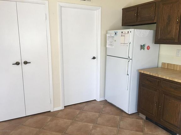 4th image of 560C Malvern Ct