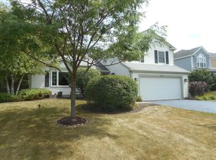 721 Providence Dr, Algonquin, IL