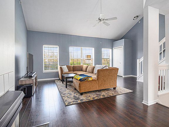 5th image of 1894 Lindsay Ln