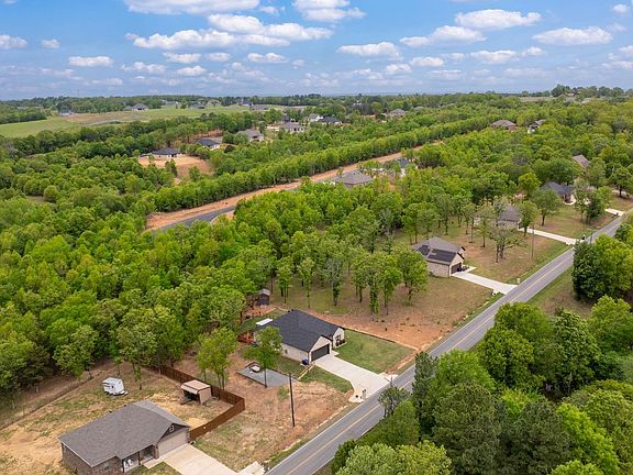 3rd image of 208 Blackjack Rd