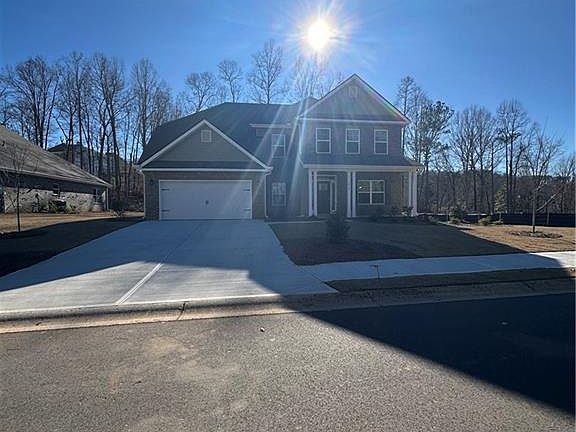 3rd image of 3012 Fairway Dr