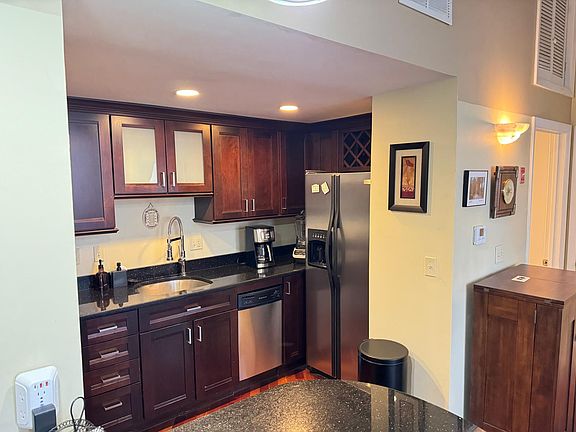 2nd image of 81 Dartmouth St APT 209