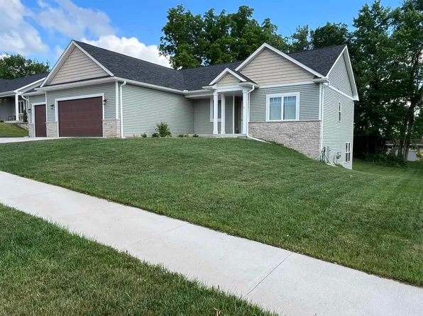 539 Greenway Point Dr, Janesville, WI 53548