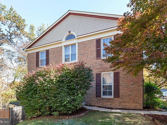 Welcome to 6085 Talavera Ct. Alexandria, VA