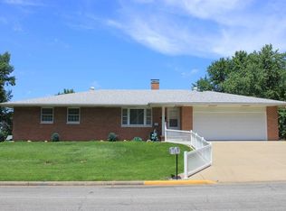 422 W 33rd St, Jasper, IN 47546