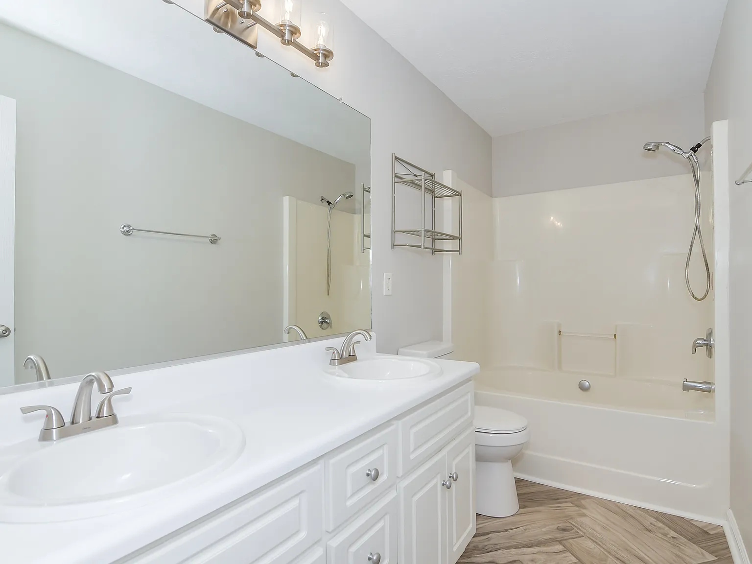 448 Northrop Place - 1 — Photo 2