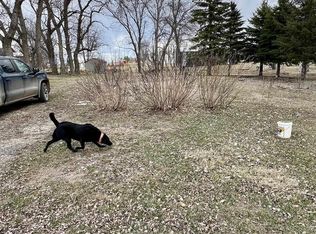 S Main St, Roslyn, SD 57261