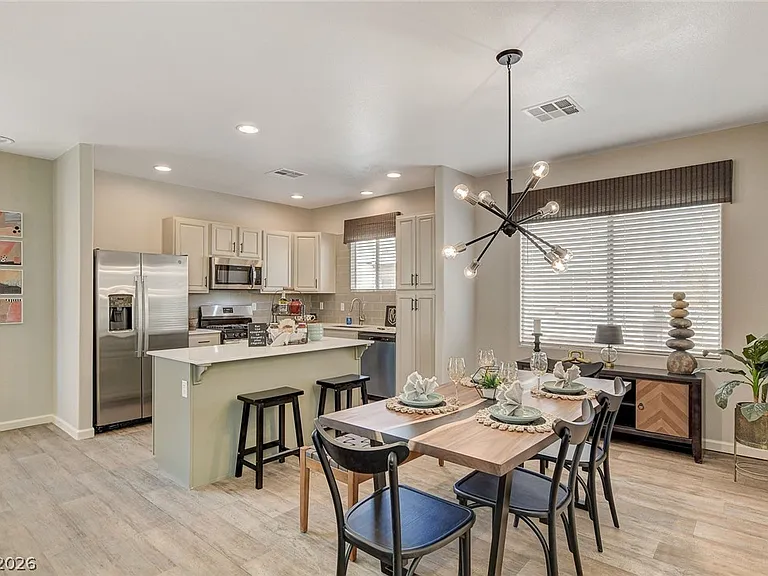 225 Alexander Darius Ct — Photo 7