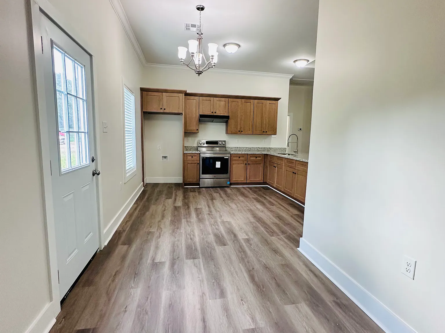3 bed, $1,500 — Photo 4