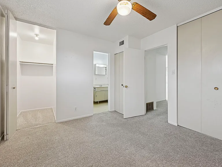 Taylor St Apartment — Photo 8