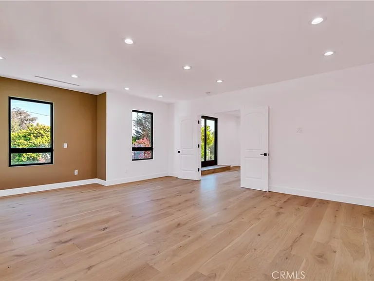 13838 Milbank St — Photo 22