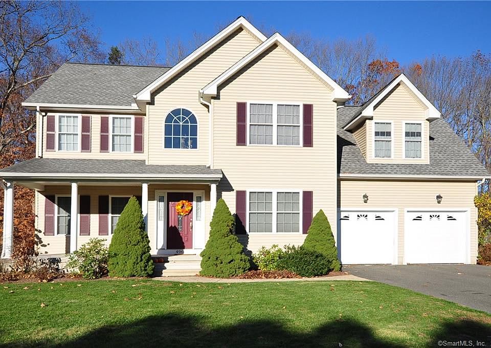 1st image of 496 Quarry Brook Dr