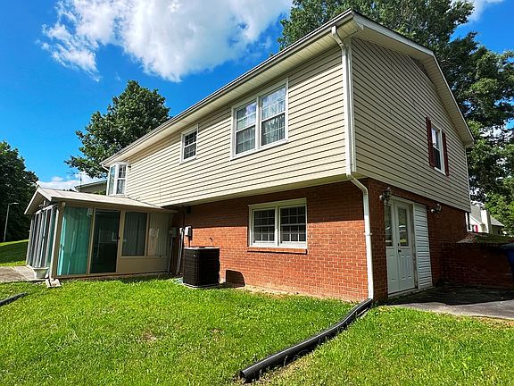 5th image of 118 Glen Meadow Dr