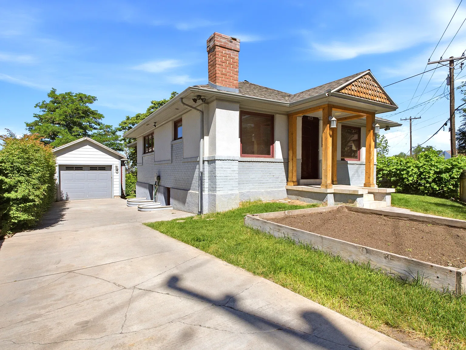 4 bed, 2.5 bath, 2546 sqft, $3,300 — Photo 4