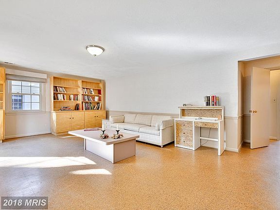 5th image of 11703 Farmland Dr