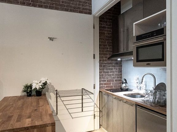 2nd image of 373 Van Brunt St Floor 1