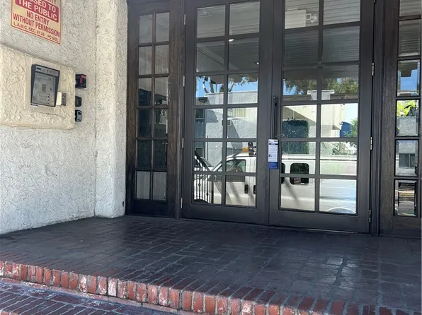 18530 Hatteras St Unit 122, Tarzana, CA 91356