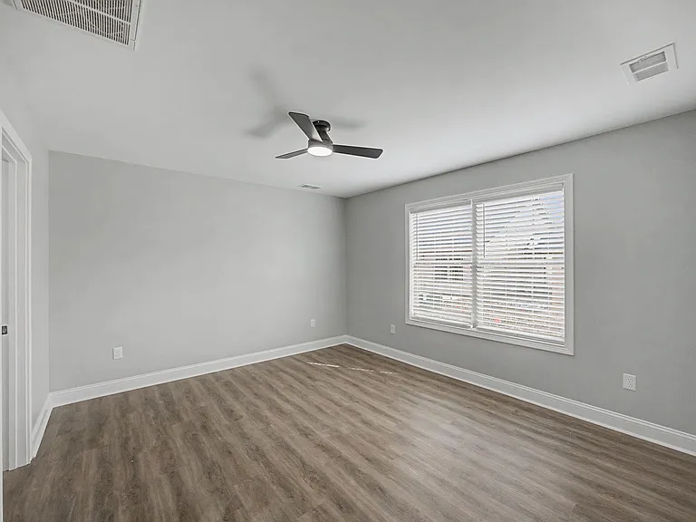 209 Harvest Park Dr — Photo 11