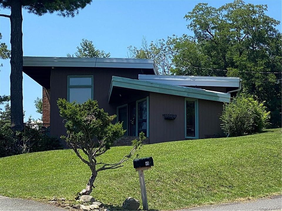 1st image of 49 Susan Dr