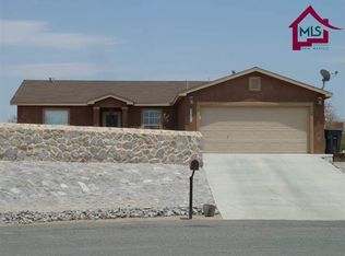5050 Apache Trl, Las Cruces, NM 88012