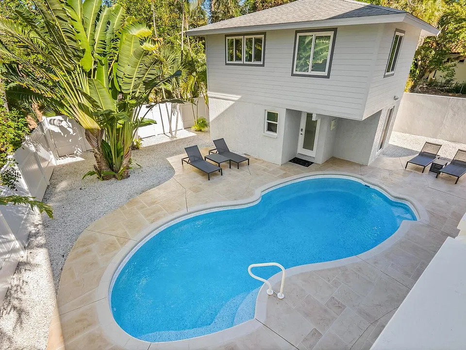 651 Avenida Del Norte