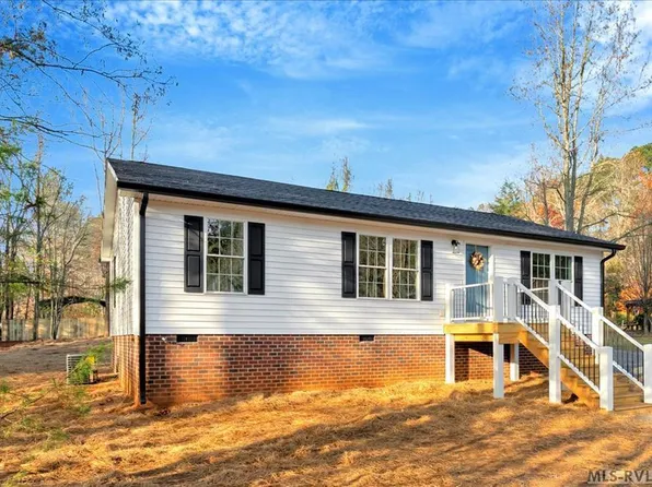 122 Bayberry Ct, Bracey, VA 23919